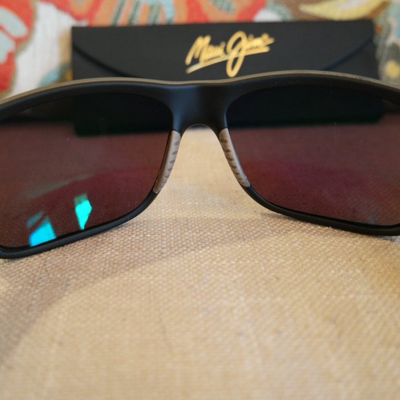 Maui Jim SOUTHERN CROSS Wrap in Matte Khaki- Brown-Black w/ Maui Green Lens - Picture 5 of 7